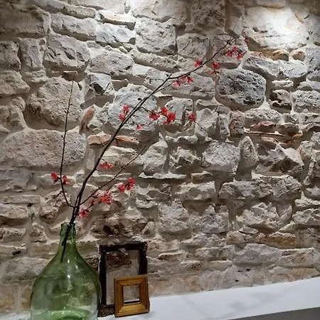 Apartment Tres Virtutes Pula