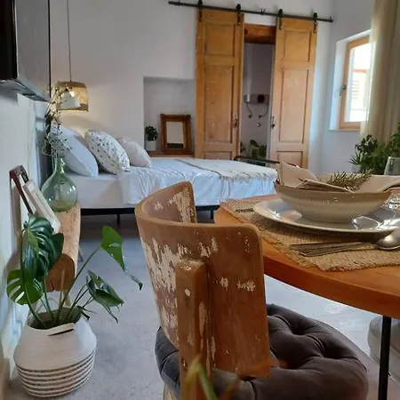 Tres Virtutes Apartment Pula