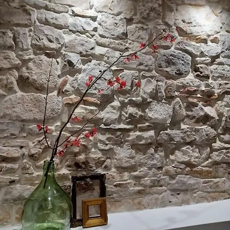Apartment Tres Virtutes Pula